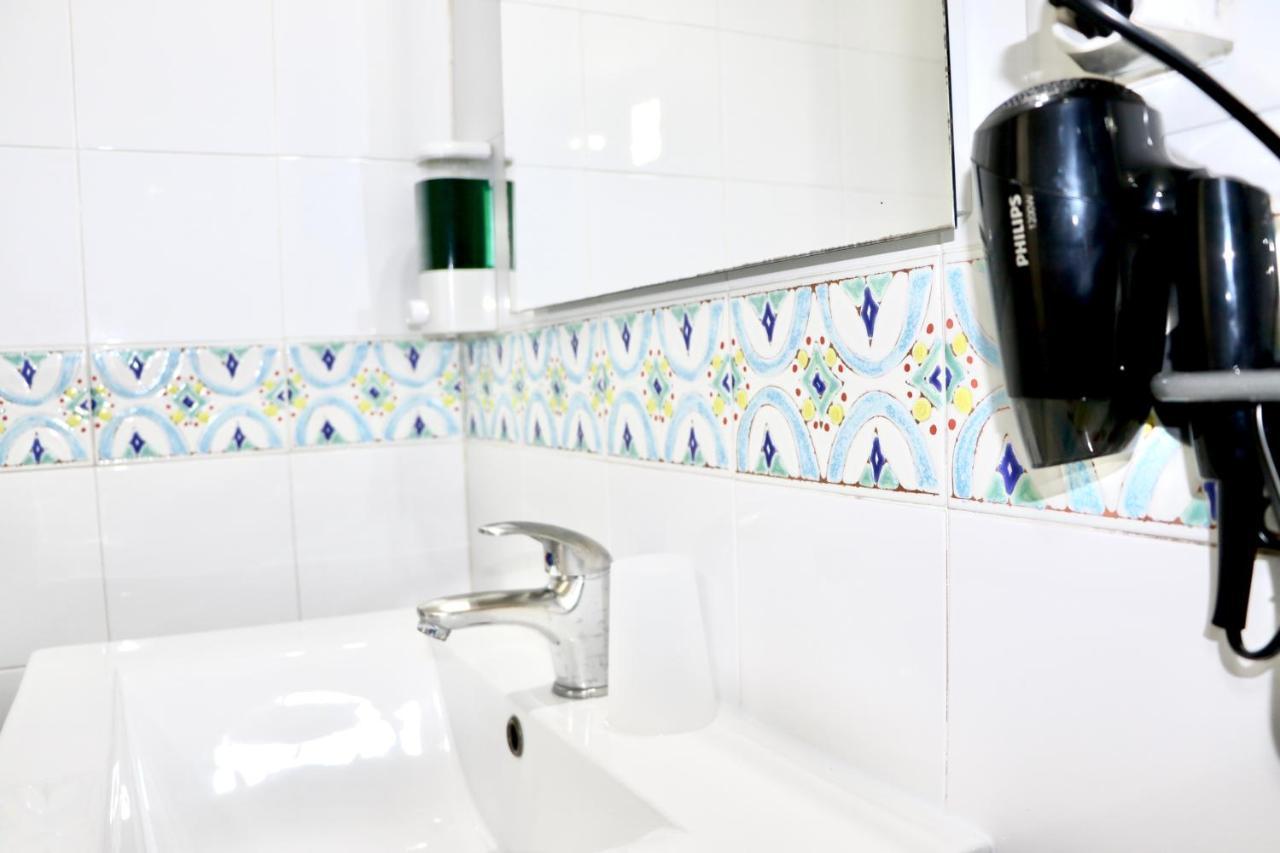 House Relax Apartment Centro Di Napoli Luaran gambar