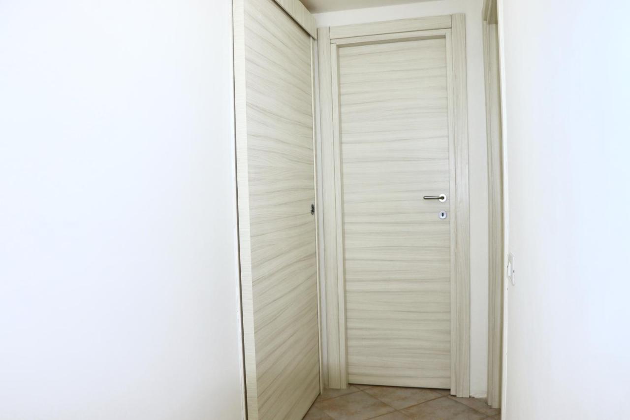 House Relax Apartment Centro Di Napoli Luaran gambar